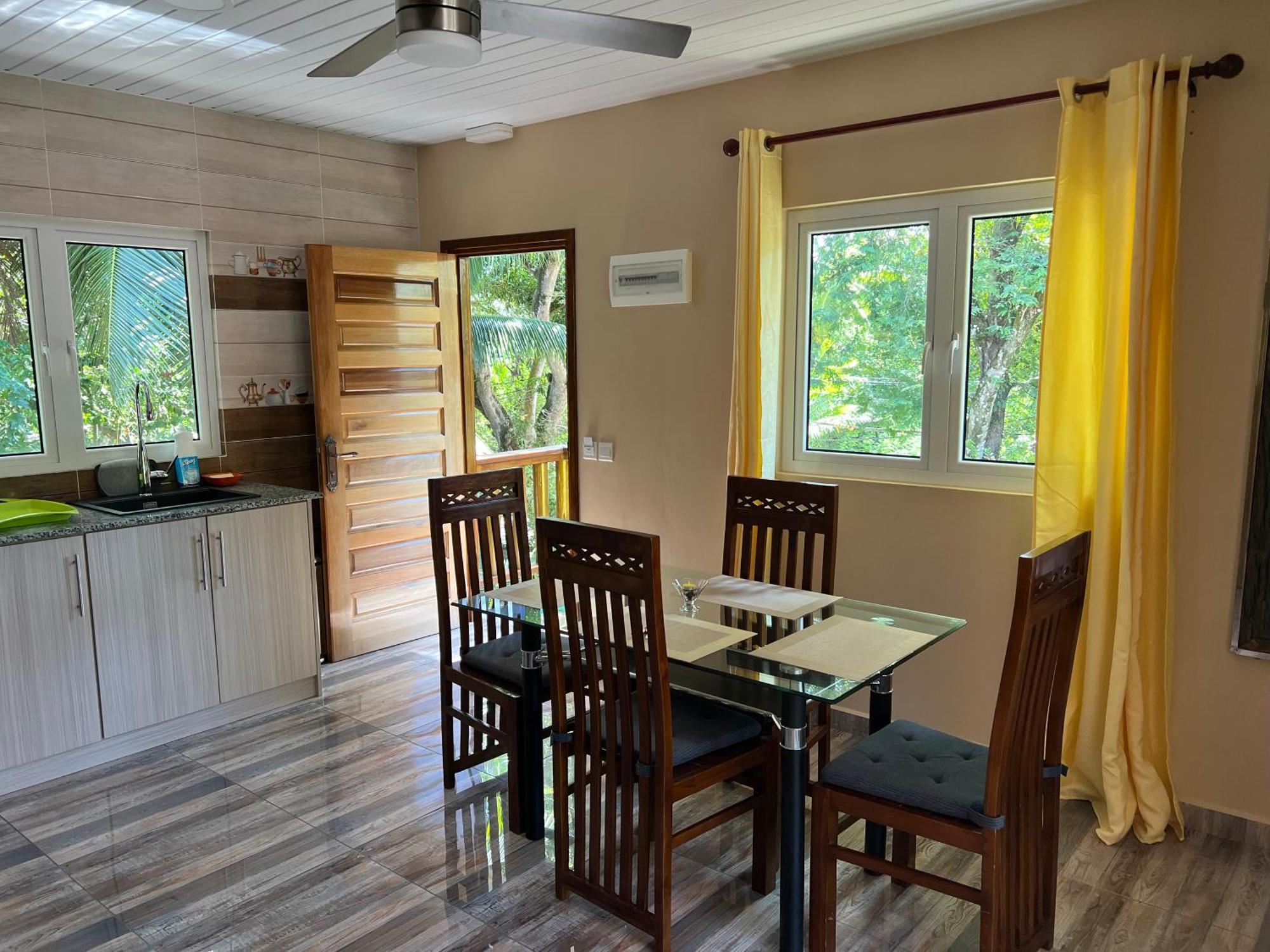 Chloe'S Cottage Self-Catering La Digue Eksteriør billede