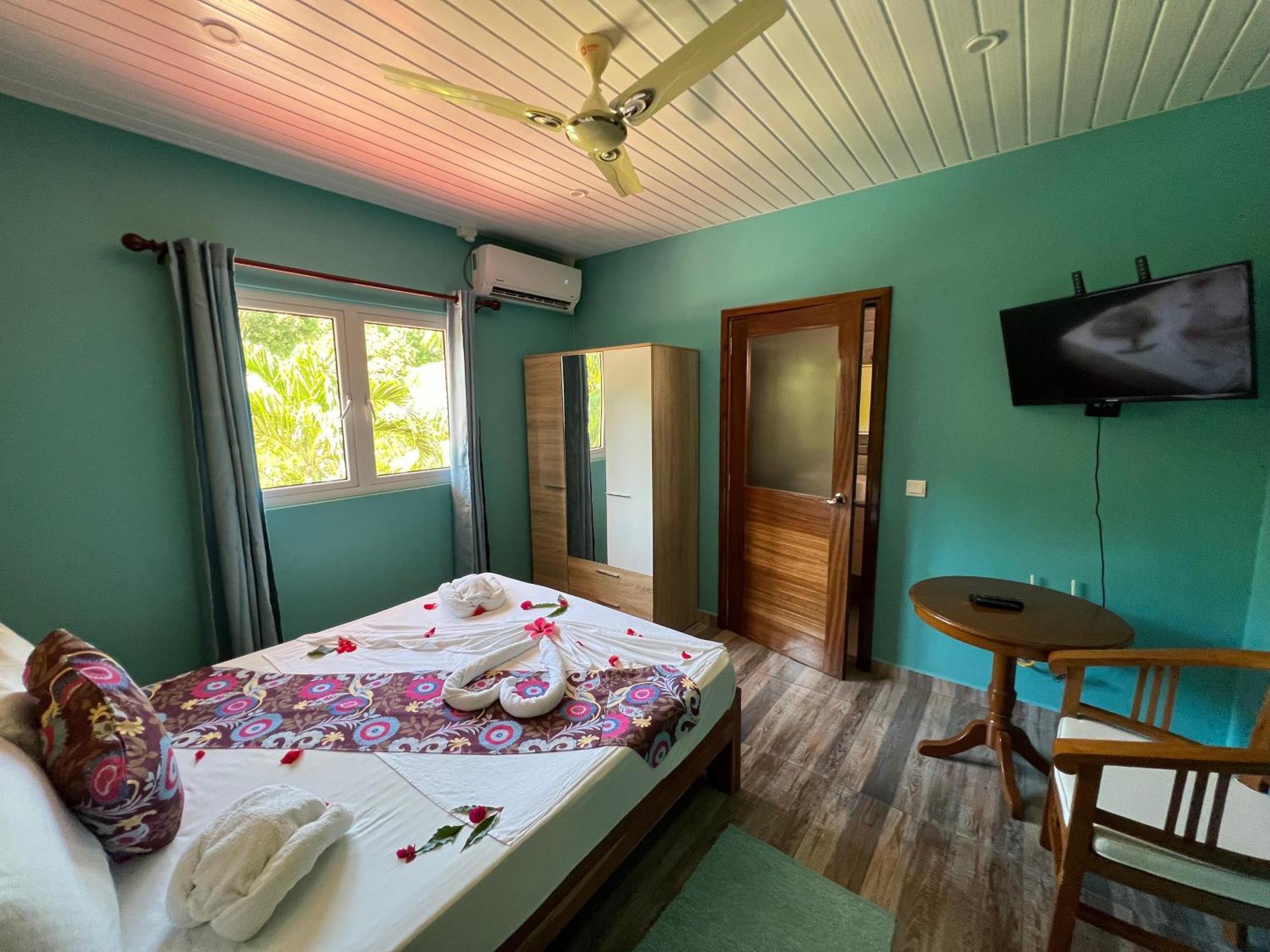 Chloe'S Cottage Self-Catering La Digue Eksteriør billede