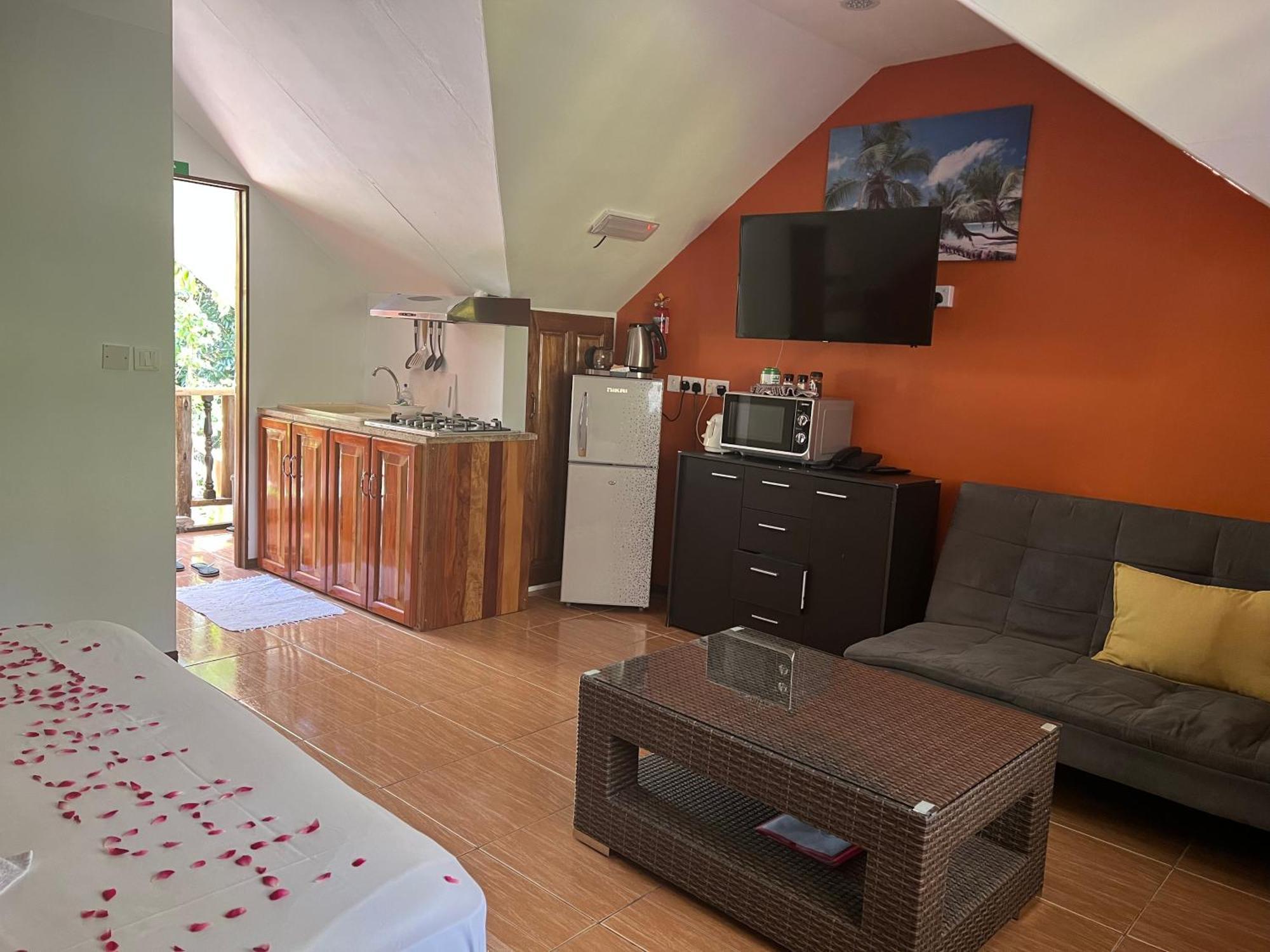 Chloe'S Cottage Self-Catering La Digue Eksteriør billede