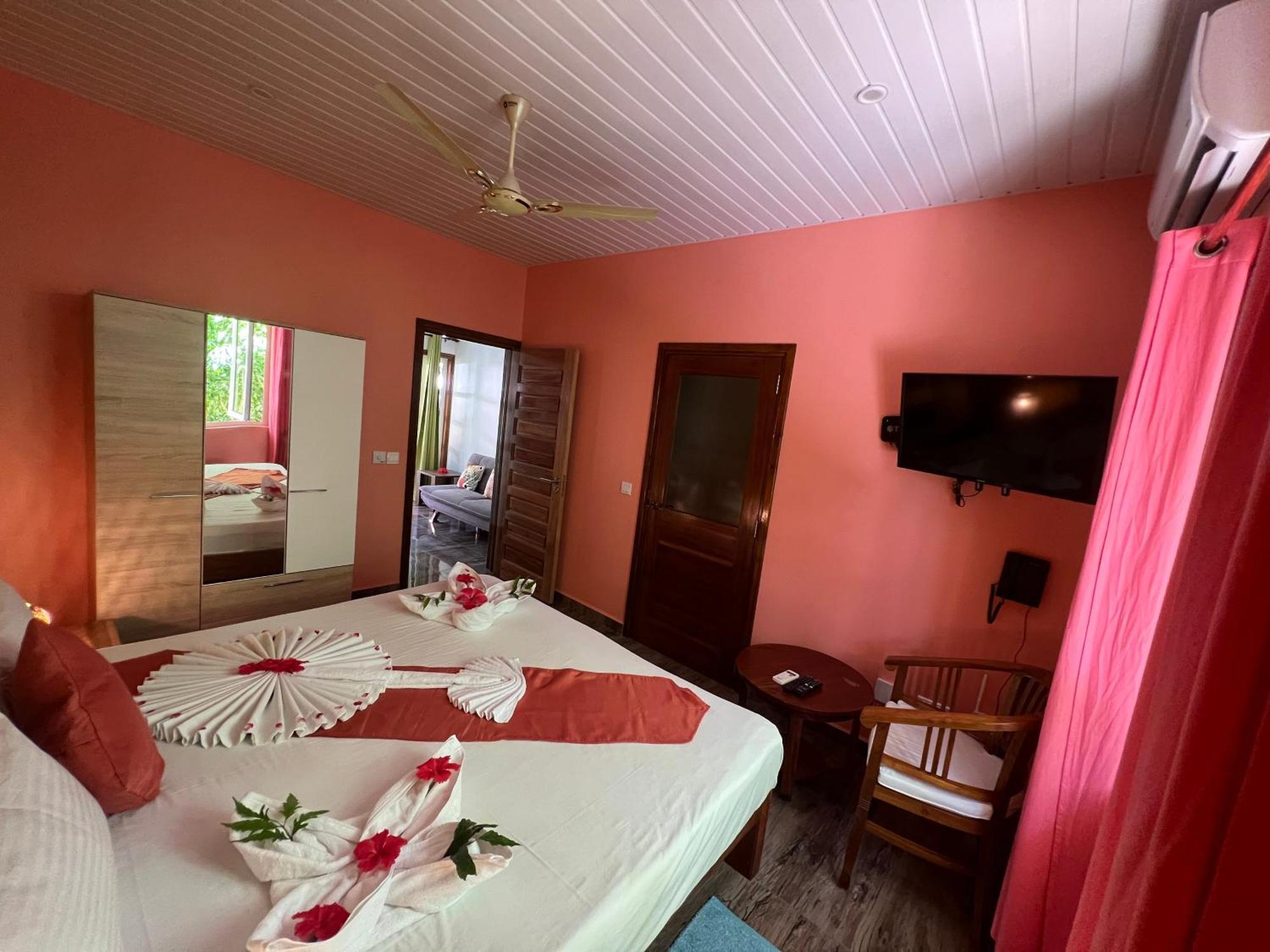 Chloe'S Cottage Self-Catering La Digue Eksteriør billede